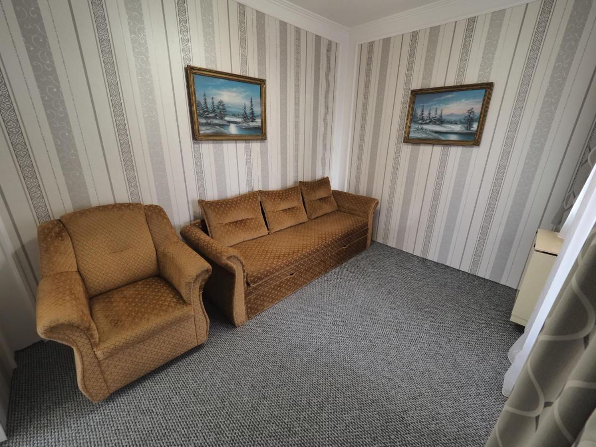 Panzió STATUS Hajduszoboszlo Exterior foto