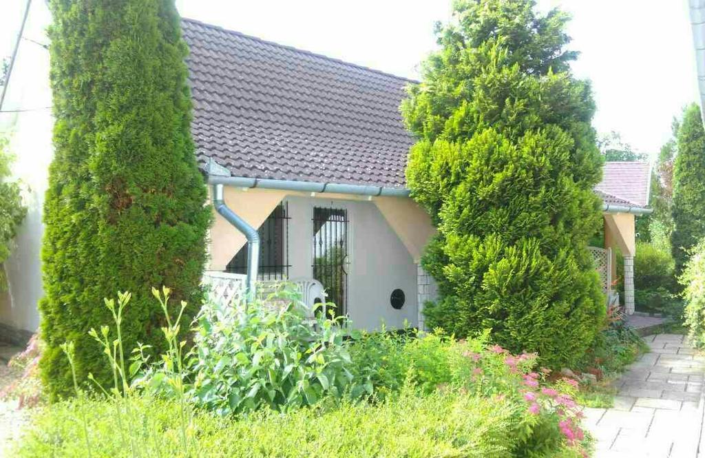 Panzió STATUS Hajduszoboszlo Exterior foto